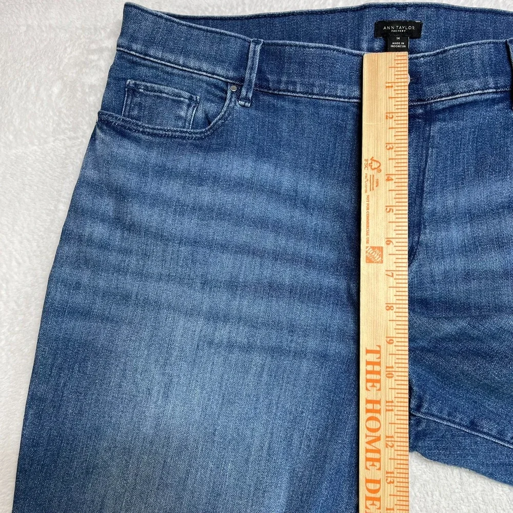 Ann Taylor Straight Jeans Womens 14 Blue Denim Pockets Classic Zip Fly - 36X28.5